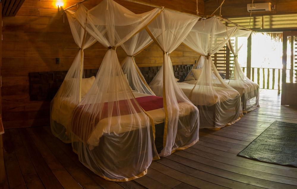 On Vacation Amazon Hotel Leticia Eksteriør billede